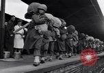 Image American 5ème Division Infantry Gourock Ecosse, 1943, de la seconde 16 séquences d'archives historiques vidéo 65675030886