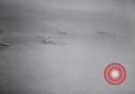 Immagine di Aviosuperficie di giapponese e piani a Lae distrutta dai bombardieri alleati Nuova Guinea, 1943, secondo 13 filmato di repertorio 65675030887