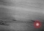 Immagine di Aviosuperficie di giapponese e piani a Lae distrutta dai bombardieri alleati Nuova Guinea, 1943, secondo 15 filmato di repertorio 65675030887