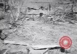 Immagine di Aviosuperficie di giapponese e piani a Lae distrutta dai bombardieri alleati Nuova Guinea, 1943, secondo 20 filmato di repertorio 65675030887