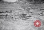 Immagine di Aviosuperficie di giapponese e piani a Lae distrutta dai bombardieri alleati Nuova Guinea, 1943, secondo 21 filmato di repertorio 65675030887