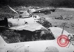Immagine di Aviosuperficie di giapponese e piani a Lae distrutta dai bombardieri alleati Nuova Guinea, 1943, secondo 60 filmato di repertorio 65675030887