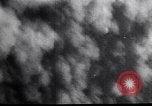 Standbild der amerikanischen und japanischen Air Combat New Guinea, 1943, aus Sekunde 9 historischem Filmmaterial Videoclip 65675030888