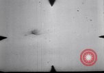Standbild der amerikanischen und japanischen Air Combat New Guinea, 1943, aus Sekunde 28 historischem Filmmaterial Videoclip 65675030888