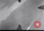 Standbild der amerikanischen und japanischen Air Combat New Guinea, 1943, aus Sekunde 52 historischem Filmmaterial Videoclip 65675030888