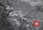Immagine di B-25 bombardamento road Colletta Italia, 1943, secondo 16 filmato di repertorio 65675030890