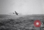 Immagine di B-25C bomber crash Salerno Italia, 1943, secondo 8 filmato di repertorio 65675030892