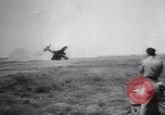 Immagine di B-25C bomber crash Salerno Italia, 1943, secondo 9 filmato di repertorio 65675030892