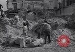 Immagine di Cleanup in Avellino Avellino Italia, 1943, secondo 17 filmato di repertorio 65675030894