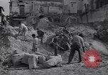Immagine di Cleanup in Avellino Avellino Italia, 1943, secondo 20 filmato di repertorio 65675030894