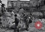 Immagine di Cleanup in Avellino Avellino Italia, 1943, secondo 40 filmato di repertorio 65675030894