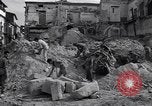 Immagine di Cleanup in Avellino Avellino Italia, 1943, secondo 47 filmato di repertorio 65675030894