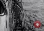 Standbild Cruiser Savannah von deutschen Radio-geführte Bombe getroffen Agropoli Italien, 1943, aus Sekunde 18 historischem Filmmaterial Videoclip 65675030902