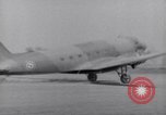 Image C-47 Aéronefs Paestum Italie, 1943, de la seconde 10 séquences d'archives historiques vidéo 65675030903