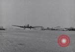 Image C-47 Aéronefs Paestum Italie, 1943, de la seconde 18 séquences d'archives historiques vidéo 65675030903
