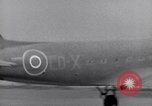 Image C-47 Aéronefs Paestum Italie, 1943, de la seconde 27 séquences d'archives historiques vidéo 65675030903