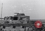 Standbild deutsche Panzer III Ausf L Flammenwerfer Tank Salerno Italien, 1943, aus Sekunde 60 historischem Filmmaterial Videoclip 65675030905