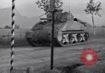 Immagine di M-4 e M-7 serbatoi Salerno Italia, 1943, secondo 9 filmato di repertorio 65675030906