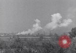 Immagine di M-4 e M-7 serbatoi Salerno Italia, 1943, secondo 43 filmato di repertorio 65675030906