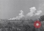 Immagine di M-4 e M-7 serbatoi Salerno Italia, 1943, secondo 46 filmato di repertorio 65675030906