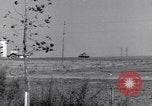 Immagine di M-4 e M-7 serbatoi Salerno Italia, 1943, secondo 61 filmato di repertorio 65675030906