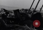 Standbild German 20mm Flak gun Salerno Italien, 1943, aus Sekunde 13 historischem Filmmaterial Videoclip 65675030907