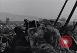 Standbild German 20mm Flak gun Salerno Italien, 1943, aus Sekunde 17 historischem Filmmaterial Videoclip 65675030907