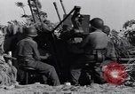 Standbild German 20mm Flak gun Salerno Italien, 1943, aus Sekunde 55 historischem Filmmaterial Videoclip 65675030907