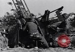 Standbild German 20mm Flak gun Salerno Italien, 1943, aus Sekunde 59 historischem Filmmaterial Videoclip 65675030907