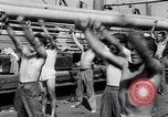Immagine di Soldati britannici facendo calisthenics Sicilia Italia, 1943, secondo 29 filmato di repertorio 65675030909