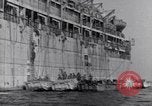 Immagine di US Army in atterraggio a Red Beach Paestum Italia, 1943, secondo 5 filmato di repertorio 65675030918