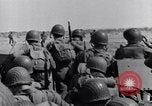 Immagine di US Army in atterraggio a Red Beach Paestum Italia, 1943, secondo 30 filmato di repertorio 65675030918