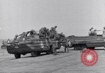 Immagine di US Army in atterraggio a Red Beach Paestum Italia, 1943, secondo 54 filmato di repertorio 65675030918