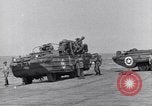 Immagine di US Army in atterraggio a Red Beach Paestum Italia, 1943, secondo 56 filmato di repertorio 65675030918