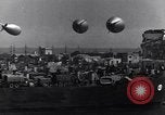 Standbild Laden LCI Landing Crafts Infanterie Paestum Italien, 1943, aus Sekunde 1 historischem Filmmaterial Videoclip 65675030920