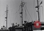 Standbild Laden LCI Landing Crafts Infanterie Paestum Italien, 1943, aus Sekunde 26 historischem Filmmaterial Videoclip 65675030920