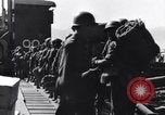 Standbild Laden LCI Landing Crafts Infanterie Paestum Italien, 1943, aus Sekunde 31 historischem Filmmaterial Videoclip 65675030920