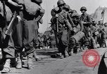 Standbild Laden LCI Landing Crafts Infanterie Paestum Italien, 1943, aus Sekunde 53 historischem Filmmaterial Videoclip 65675030920