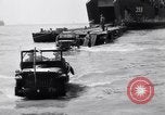 Standbild US-Truppen die Landung in Salerno Salerno Italien, 1943, aus Sekunde 27 historischem Filmmaterial Videoclip 65675030928