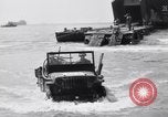 Standbild US-Truppen die Landung in Salerno Salerno Italien, 1943, aus Sekunde 34 historischem Filmmaterial Videoclip 65675030928