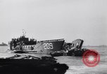 Standbild US-Truppen die Landung in Salerno Salerno Italien, 1943, aus Sekunde 47 historischem Filmmaterial Videoclip 65675030928