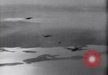 Immagine di Bombardamento di Rekata bay Munda New Georgia Isole Salomone, 1943, secondo 31 filmato di repertorio 65675030931