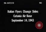 Image italien d'avions et d'équipages reddition à l'aérodrome de Catane Catania Sicile Italie, 1943, de la seconde 6 séquences d'archives historiques vidéo 65675030939