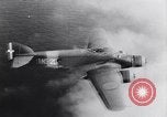 Image italien d'avions et d'équipages reddition à l'aérodrome de Catane Catania Sicile Italie, 1943, de la seconde 11 séquences d'archives historiques vidéo 65675030939