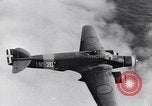 Image italien d'avions et d'équipages reddition à l'aérodrome de Catane Catania Sicile Italie, 1943, de la seconde 13 séquences d'archives historiques vidéo 65675030939