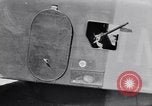 Image italien d'avions et d'équipages reddition à l'aérodrome de Catane Catania Sicile Italie, 1943, de la seconde 44 séquences d'archives historiques vidéo 65675030939