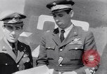 Image italien d'avions et d'équipages reddition à l'aérodrome de Catane Catania Sicile Italie, 1943, de la seconde 61 séquences d'archives historiques vidéo 65675030939