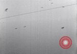 Image bombardement Pratica di Mare aérodrome Pratica di Mare Italie, 1943, de la seconde 15 séquences d'archives historiques vidéo 65675030941