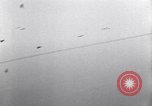 Image bombardement Pratica di Mare aérodrome Pratica di Mare Italie, 1943, de la seconde 26 séquences d'archives historiques vidéo 65675030941