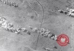 Image bombardement Pratica di Mare aérodrome Pratica di Mare Italie, 1943, de la seconde 33 séquences d'archives historiques vidéo 65675030941